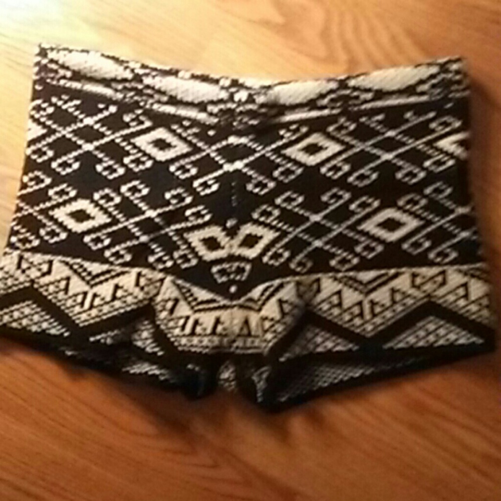 Knit shorts